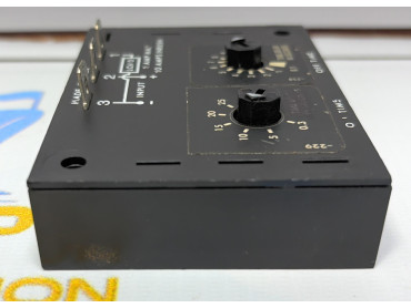 ABB SSAC SOLID STATE TIMER PART NO : X 2910 ON TIME 1-30 MIN OFF TIME 0.1-10 SEC 12 VDC 