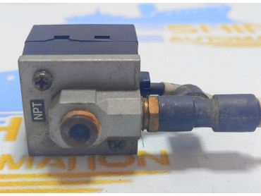 KEYENCE AP 31 KP  PRESSURE SENSOR NO: 5143792