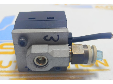 KEYENCE AP 31 PRESSURE SENSOR NO: 4112017 C