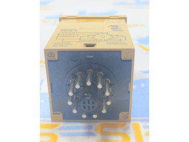 OMRON H3CR - A  0 TO 1.2 SEC TIMER 100 - 240 VAC 50/60 Hz MADE IN JAPAN 