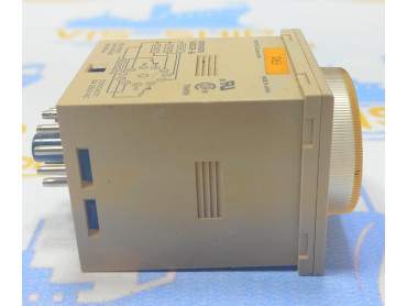 OMRON H3CR - A  0 TO 1.2 SEC TIMER 100 - 240 VAC 50/60 Hz MADE IN JAPAN 