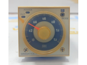 OMRON H3CR - A  0 TO 1.2 SEC TIMER 100 - 240 VAC 50/60 Hz MADE IN JAPAN 