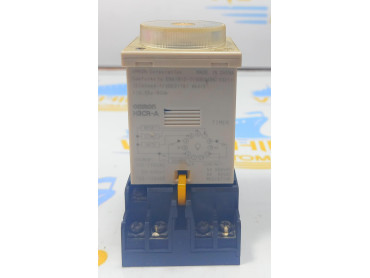 OMRON H3CR - A  0 TO 30 SEC TIMER 100 - 240 VAC 50/60 Hz MADE IN  CHAINA 
