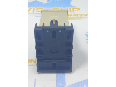 OMRON H3CR - A  0 TO 30 SEC TIMER 100 - 240 VAC 50/60 Hz MADE IN JAPAN 