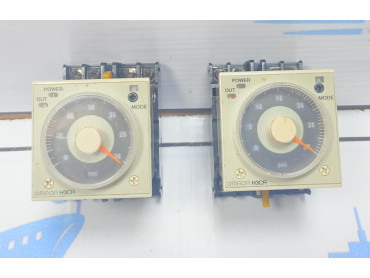 OMRON H3CR - A  0 TO 30 SEC TIMER 100 - 240 VAC 50/60 Hz MADE IN JAPAN 