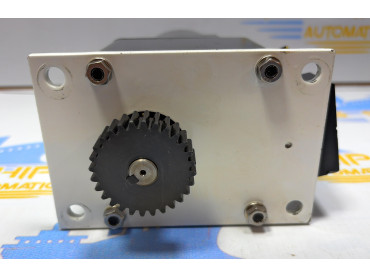 ORIENTAL MOTOR  5RK40GN-A REVERSIBLE MOTOR 5GN180L GEAR HEAD  WR9 1924302