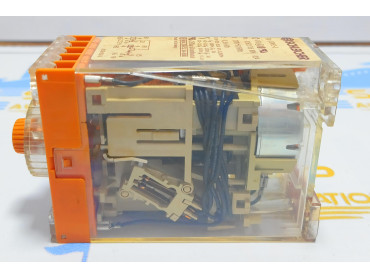 SCHLEICHER TYPE SZA52-S TIME RELAY 230V-50/60Hz Nr.02621755 804 014