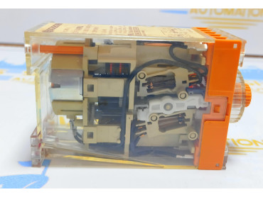SCHLEICHER TYPE SZA52-S TIME RELAY 230V-50/60Hz Nr.02621755 804 014