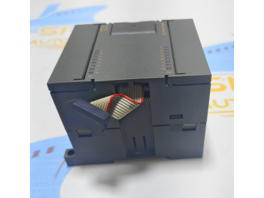 Siemens 1P 6ES7 223 1BH22-0XA0 Analog Input Module EM 223  DI x 8-24VDC 15-30V