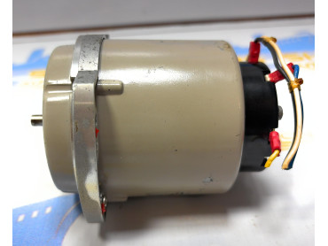 TAMAGAWA SEIKI CO.LTD TS 21N 1E 11  SYNCHRO MOTOR 50/60  Hz 100/110 V  NO: A20657  MADE IN JAPAN 