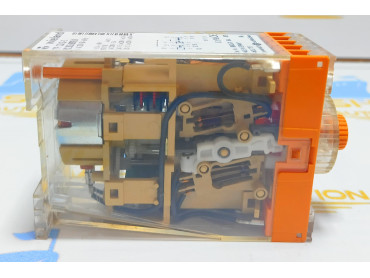 WIELAND  TIME RELAY TYPE : SZA 52-S R2.026.0070.0 AC 230V 50-60 Hz 