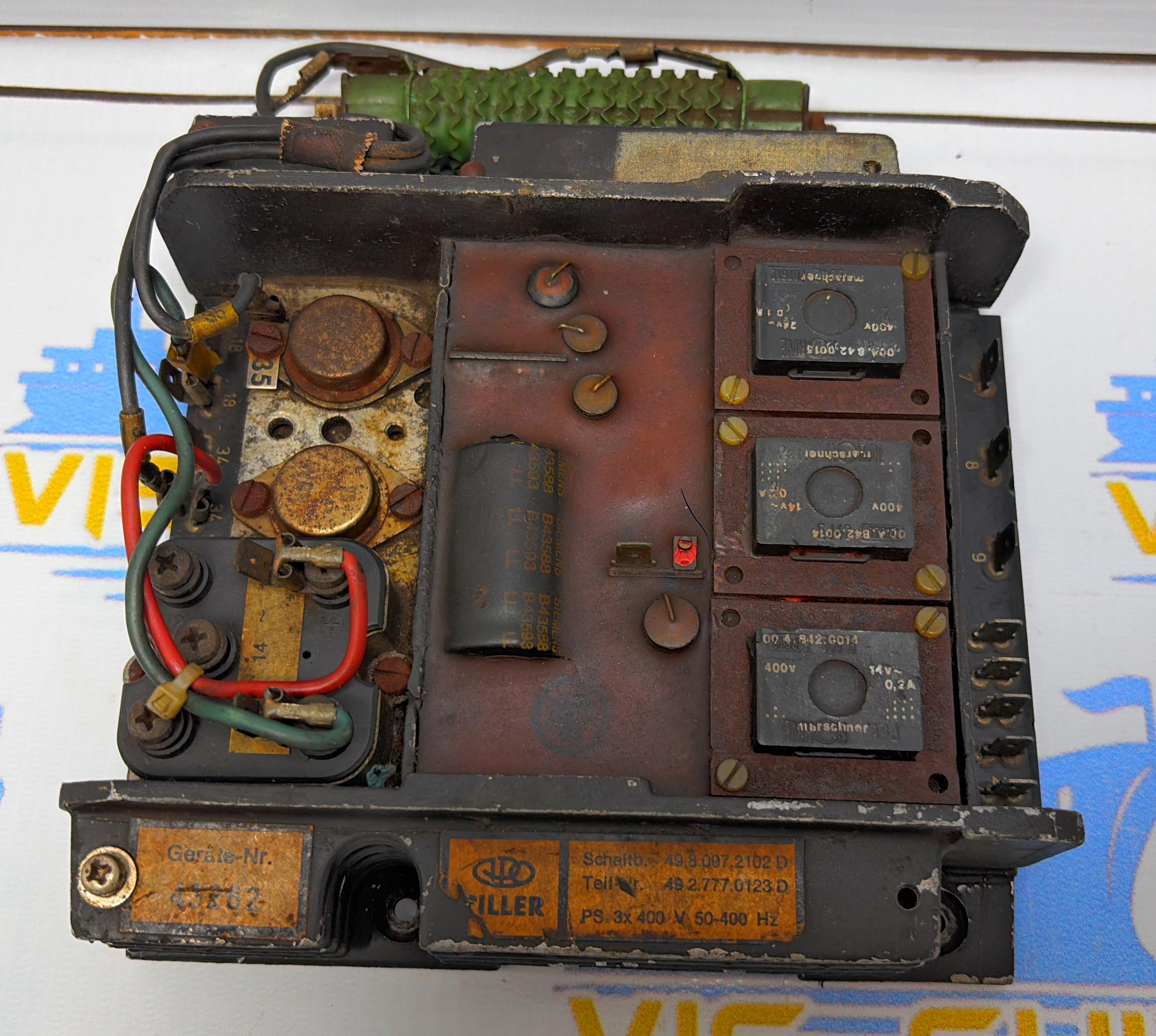 PILLER  00.4.492.0952 B  GENERATOR VOLTAGE REGULATOR . 50-400 Hz 