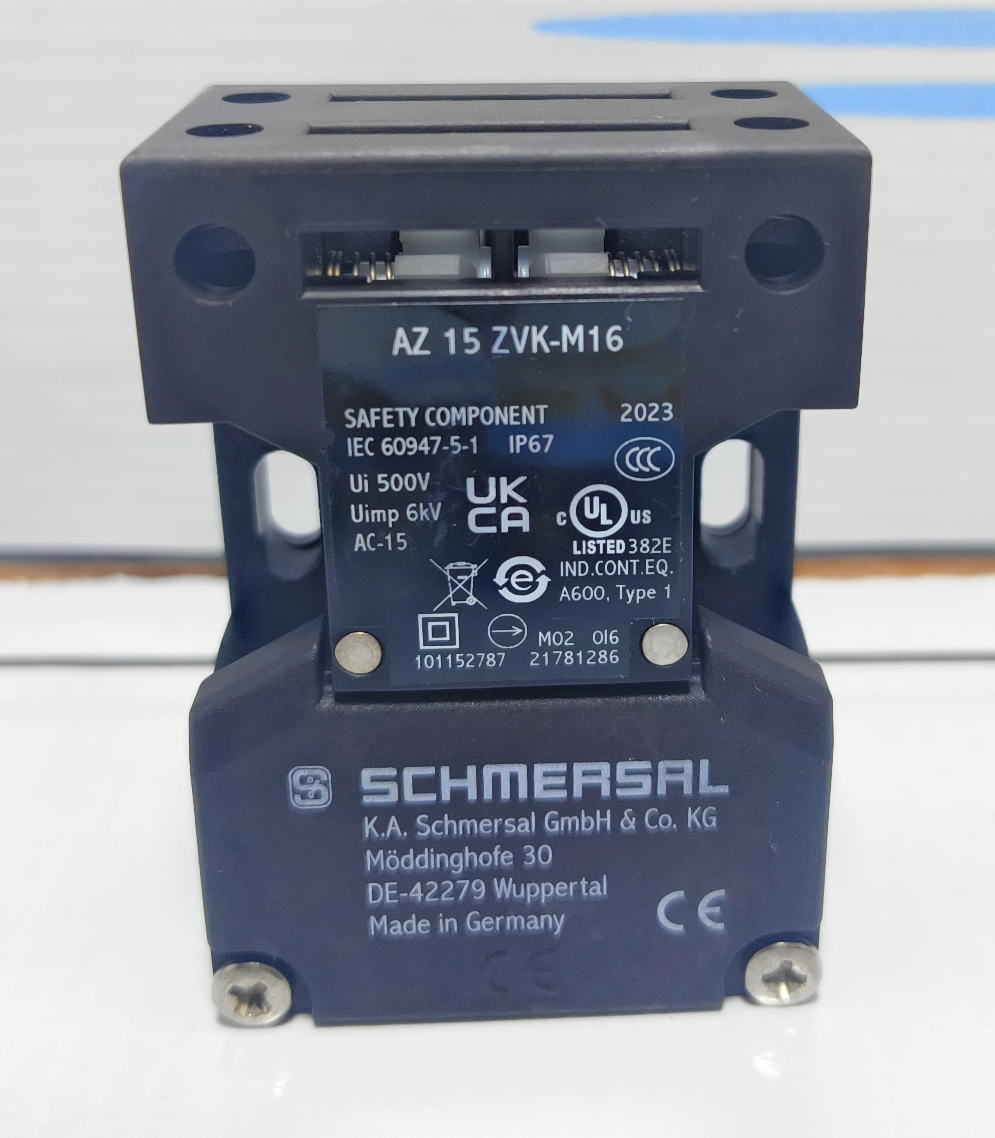 SCHMERSAL SAFETY COMPONENT AZ 15 ZVK-M16 